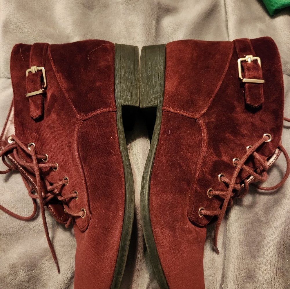 Call it Spring booties - Picture 5 of 9